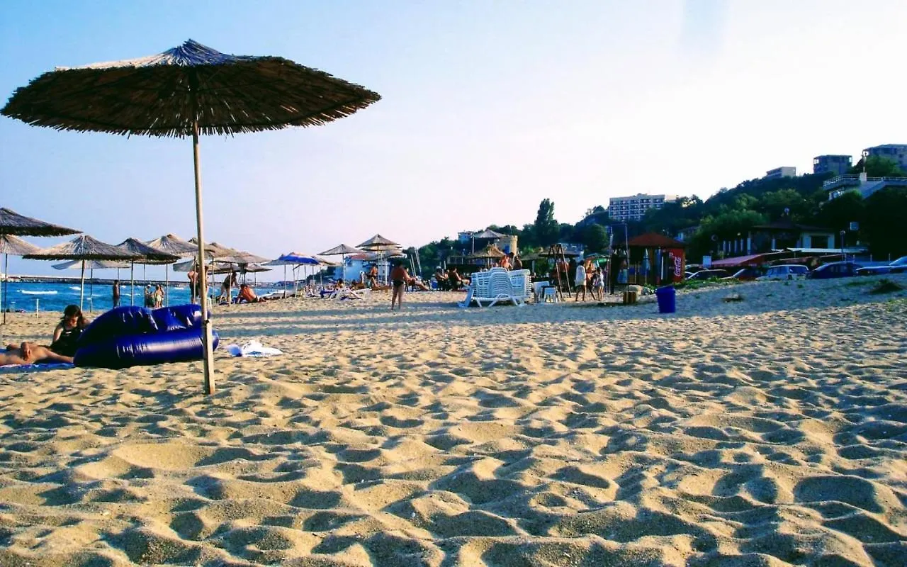Seaside Nest For 4 Apartment Varna